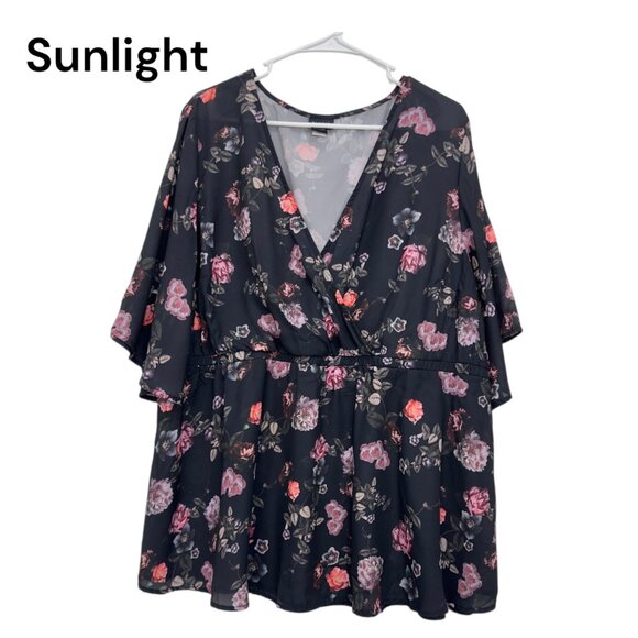 Torrid Womens Floral Black Wrap Top Blouse Plus Size 3 Flutter Sleeves V-Neck - Picture 1 of 11